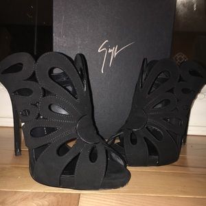 Giuseppe Zanotti caged heel